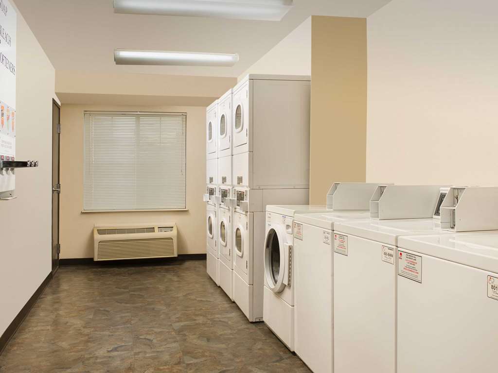 Woodspring Suites Midland Einrichtungen foto
